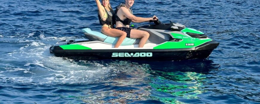 image of couple enjoy a jetski rental in malta